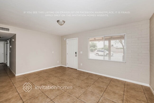 Foto del edificio - 17043 N 15th Ave
