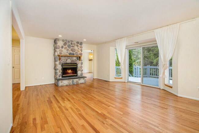 Building Photo - 339 Hunters Trail