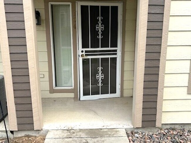 Foto del edificio - Great Littleton Condominium with Garage