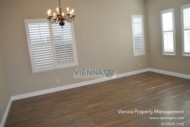 Foto del edificio - Gorgeous Rocklin Home in a great location