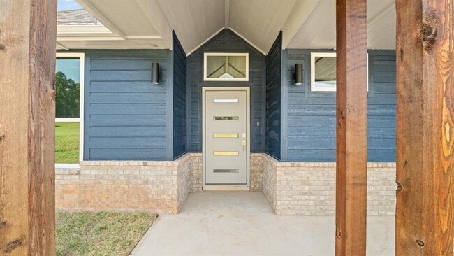 Building Photo - 17859 Salem Rd