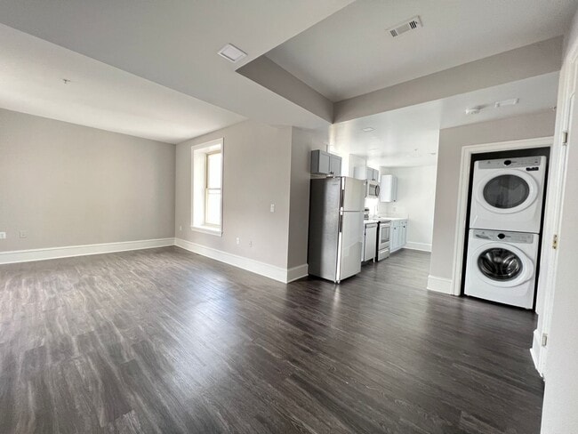 Interior Photo - The Congress Apartments
