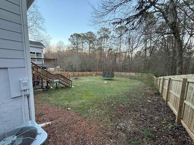 Building Photo - 3848 Cotswold Dr SW