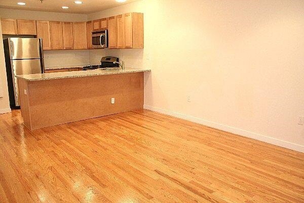 Foto del edificio - 219 Willow Ave
