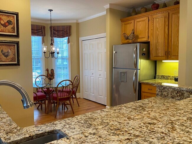 Foto del edificio - 113 7 Oaks Way