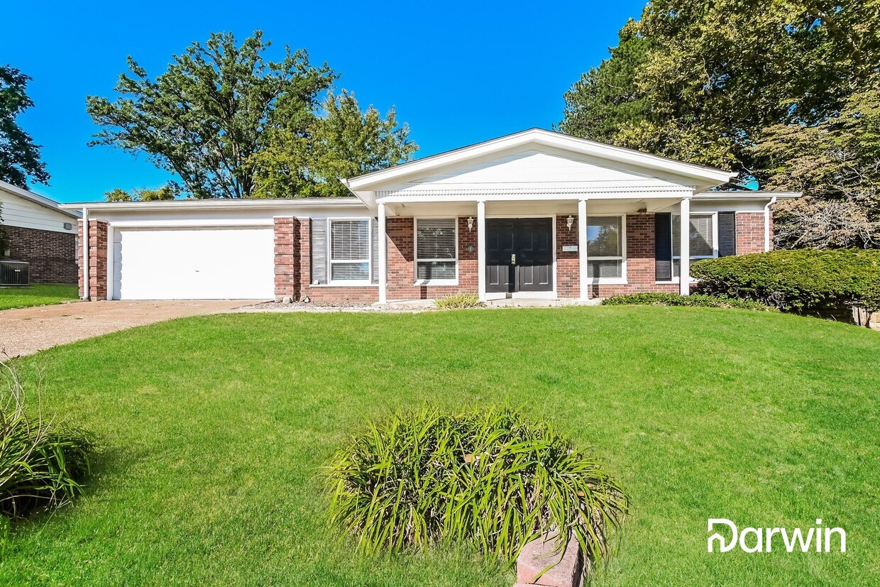 Primary Photo - 4 Edgestone Ct