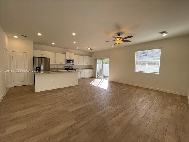 1784 SE 7th Ter photo'