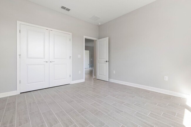 Foto del edificio - Brand new stunning single-family home offe...