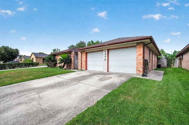 Foto del edificio - 1379 Wrotham Ln