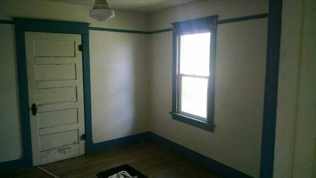 Building Photo - 2 Bedrooms, 1 Bath House in Big Sandy Montana