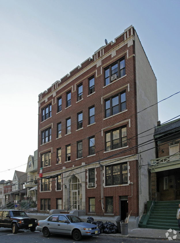 Primary Photo - 101 Clifton Pl