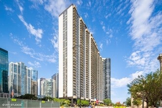 Building Photo - 400 E Randolph St