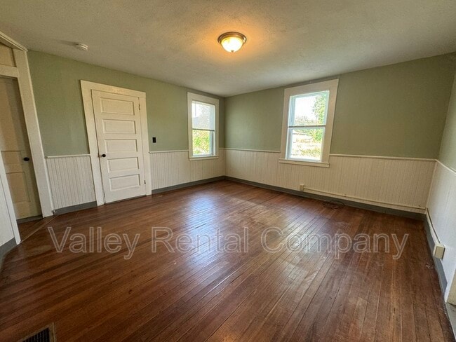 Foto del edificio - 46 Old Amherst Rd