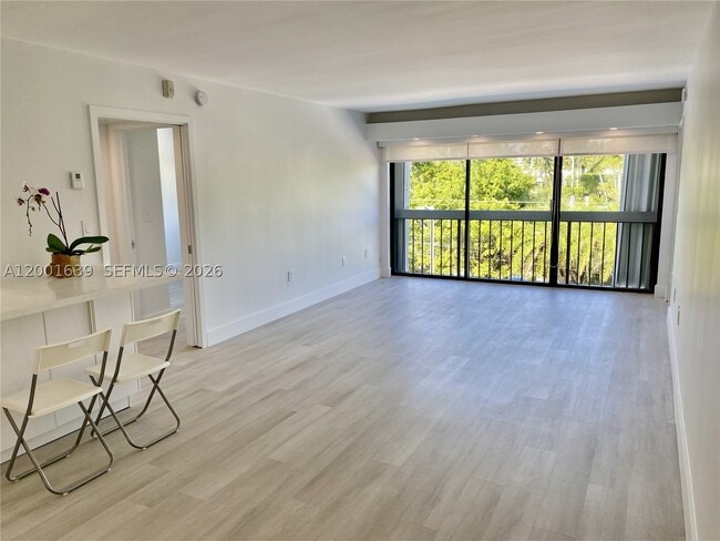 Building Photo - 255 Galen Dr