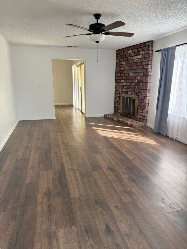 Foto del edificio - 3356 Meadow Way