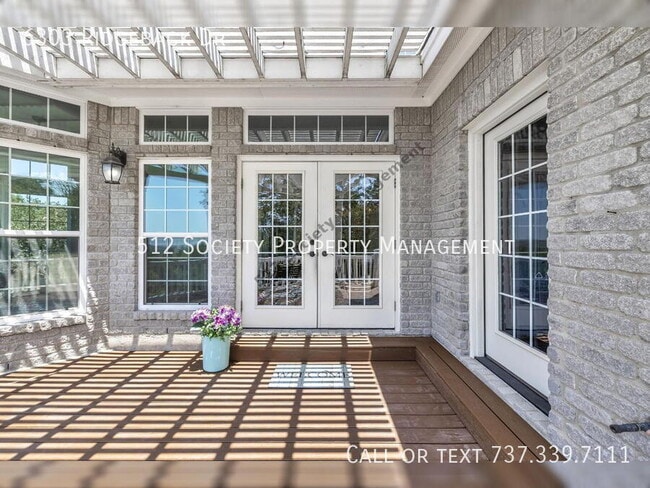 Building Photo - 6303 Ridgeback Dr
