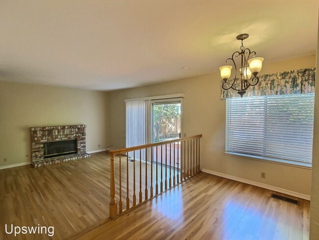 Building Photo - 4 br, 2.5 bath House - 1479 Sajak Ave.