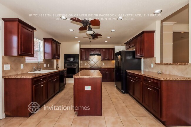 Foto del edificio - 383 Hyland Ln