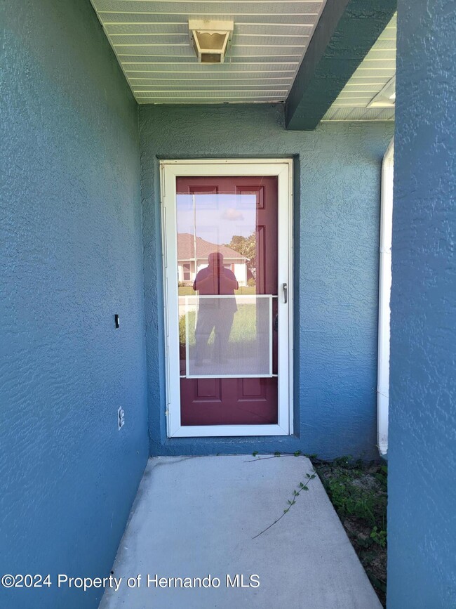 Building Photo - 6082 Parnell Ave
