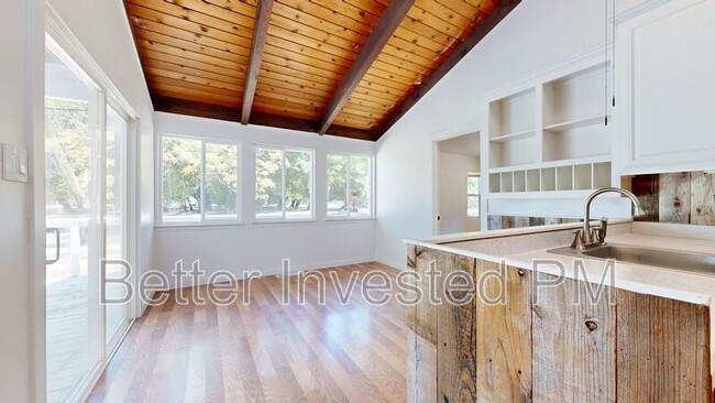 Building Photo - 5050 Old Redwood Hwy