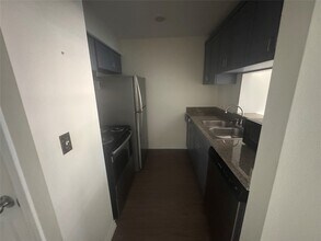Building Photo - 2800 Jeanetta St