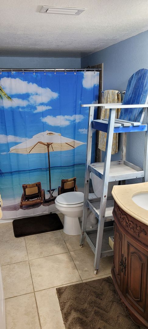 Foto del edificio - Funished Resort Style Condo in Gated Community- River Front