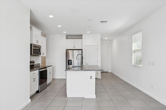 Foto del edificio - 4349 W Allen St