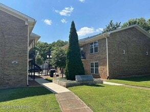 Building Photo - 240 Breckenridge Ln