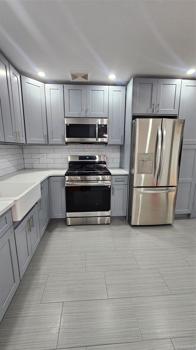 Foto del edificio - 1018 E 85th St