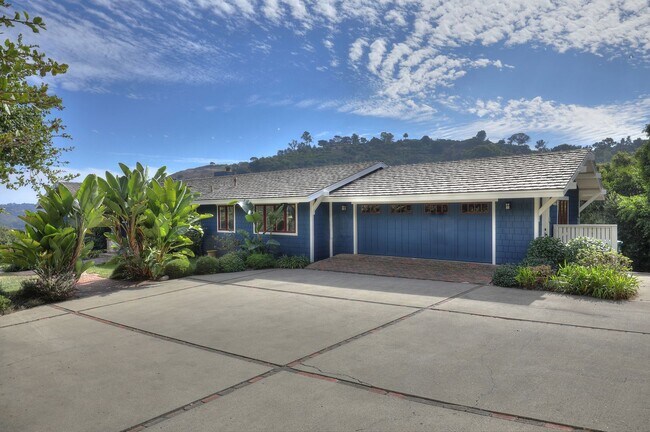 Building Photo - Serene Hope Ranch Craftsmen