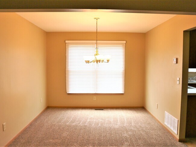 Building Photo - 395 Belfair Drive