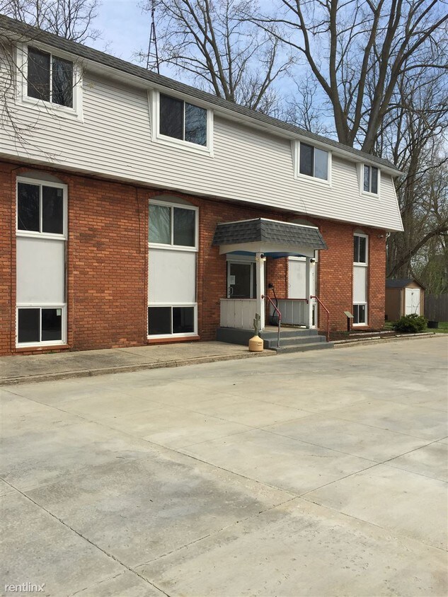 Primary Photo - 323 N Lincoln Ave