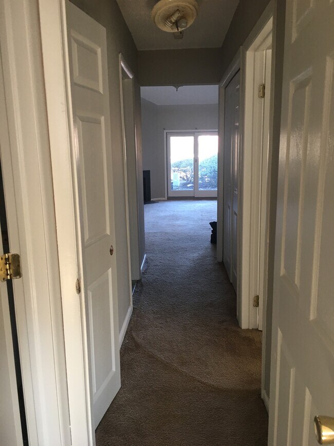 211 Uxbridge, Cherry Hill, NJ 08034 Townhome Rentals in Cherry Hill