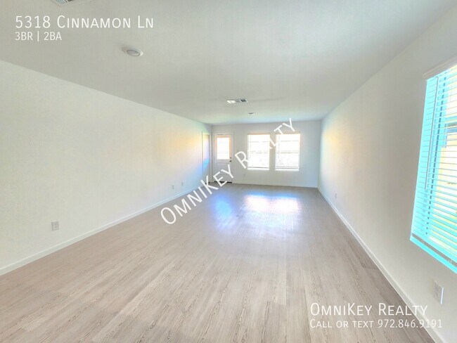 Foto del edificio - 5318 Cinnamon Ln