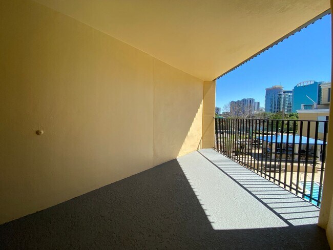 Foto del edificio - Live in Luxury and Convenience in the Hear...