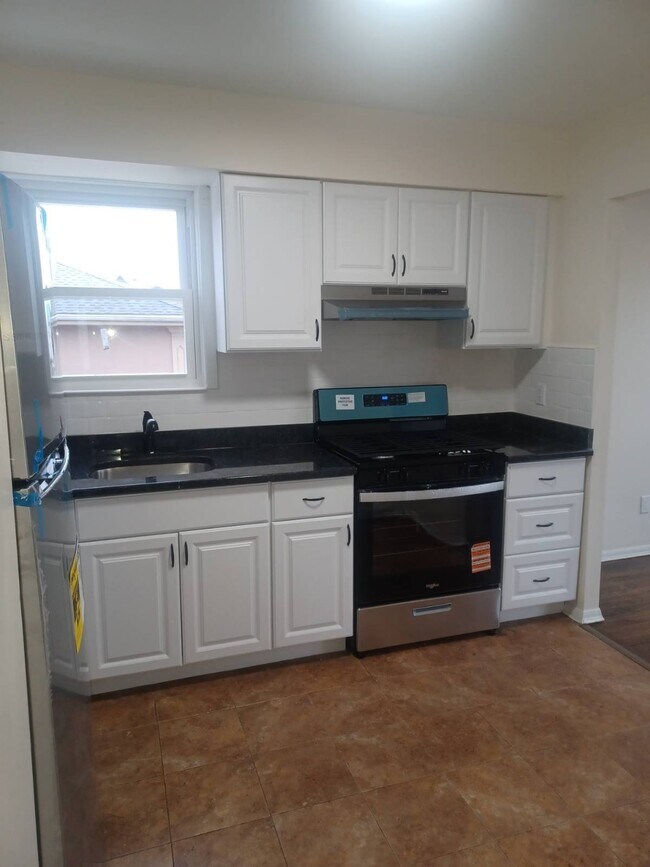 Foto del edificio - 103-0-103102 102nd St