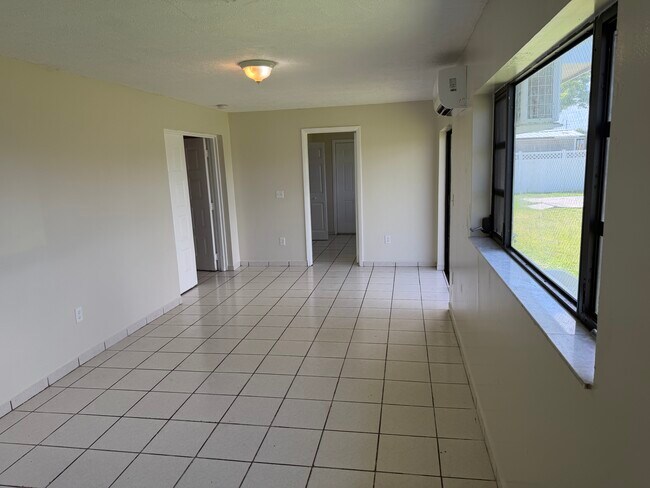 Foto del edificio - 10375 SW 152nd Ter