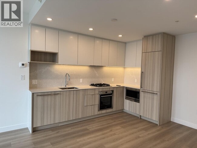 Building Photo - 6087 Wilson Ave