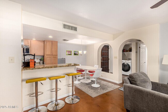 Foto del edificio - 10410 N Cave Creek Rd