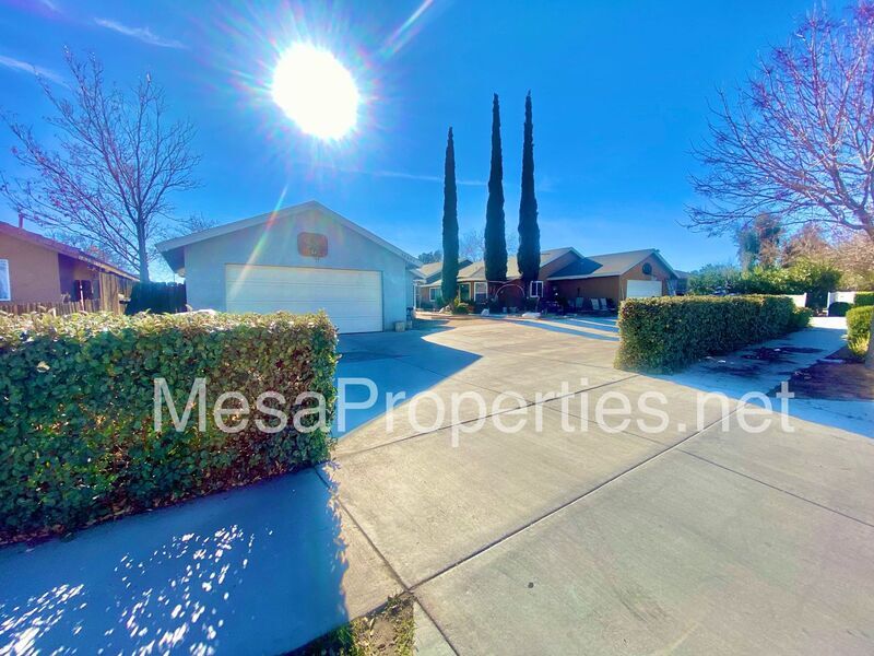 16461 Spruce St Unit B, Hesperia, CA 92345 Condo for Rent in Hesperia