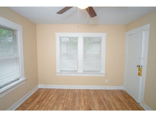 Photo - 1323 Lamar St Apartment