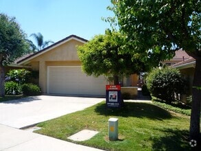 Building Photo - 1631 Vaquero Glen
