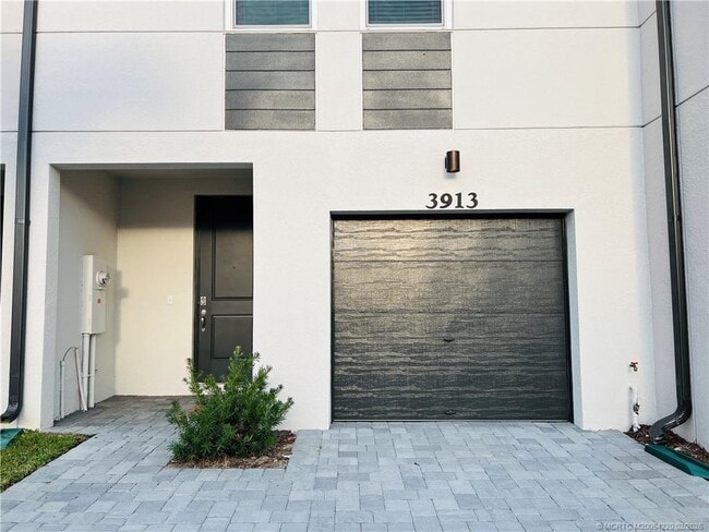 Foto del edificio - 3913 SE Mentmore Ln