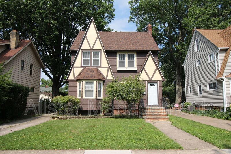 Primary Photo - 3915 Northampton