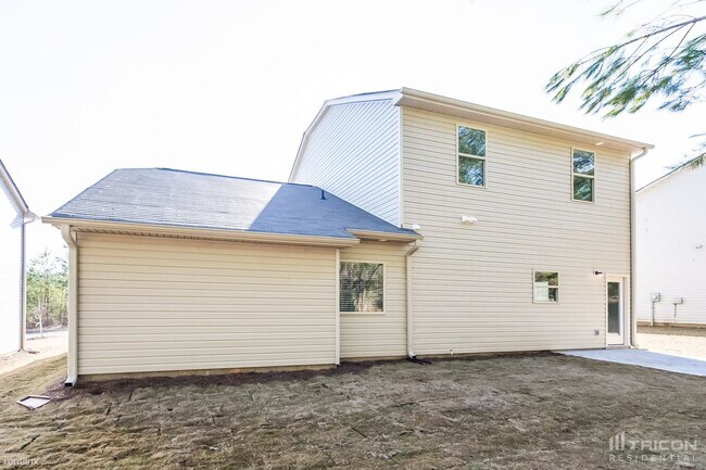 Foto del edificio - 347 Hawthorn Dr
