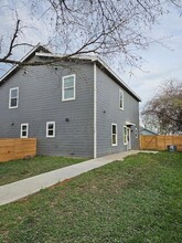 Building Photo - 305 Anderson St