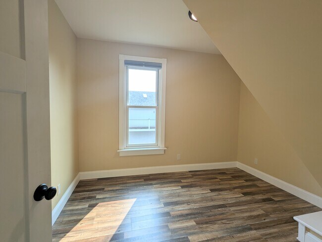 Foto del edificio - 316 N Tracy Ave