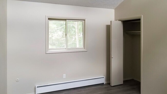 Foto del edificio - 3222 Evergreen Cir