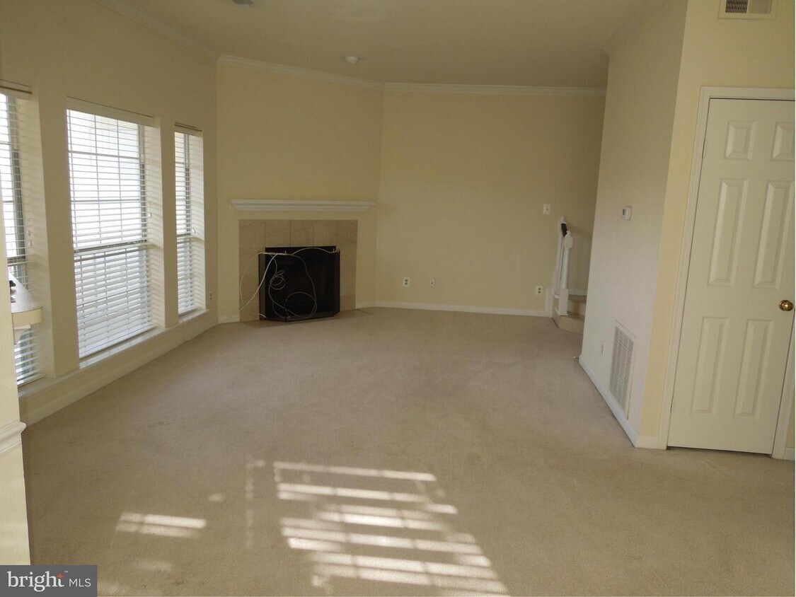 660 Gateway Dr SE Unit 103, Leesburg, VA 20175 Room for Rent in Leesburg, VA