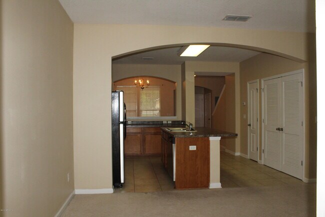 Foto del edificio - 625 Oakleaf Plantation Pkwy